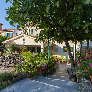 Haus Valerija Ferienhaus
